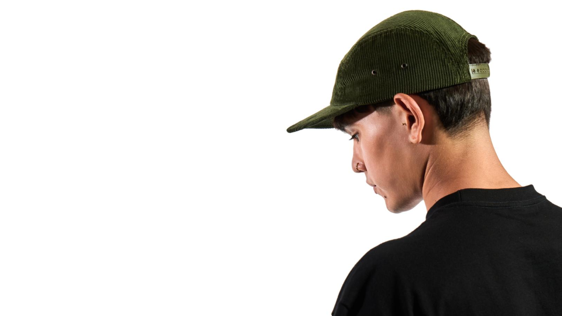 Gorras lisas listas para llevar.