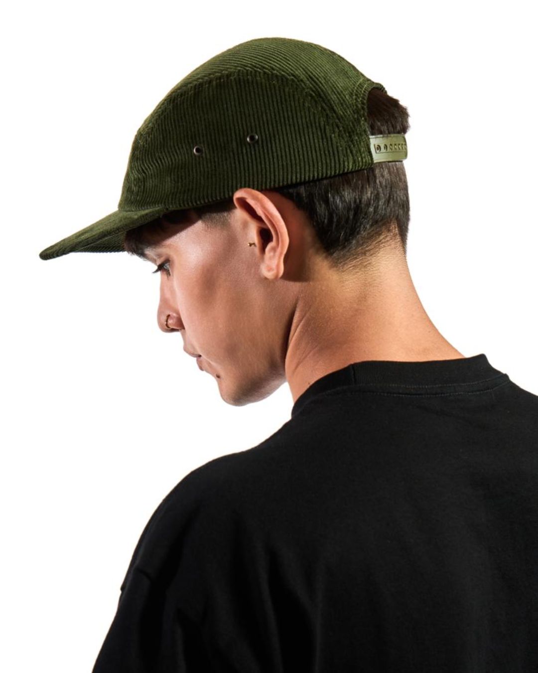 Gorras lisas listas para llevar.